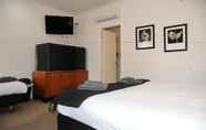 Bedroom 3 Norwood House Motel & Reception Centre