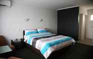 Kamar Tidur 6 Christies Beach Hotel