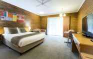 Bedroom 3 Sportslander Motor Inn