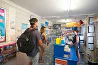 Lobby Airlie Beach YHA - Hostel