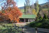 Exterior Edelweiss Cottage B&B