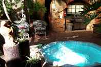 Kolam Renang Eagle Foundry Bed & Breakfast