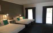 Bedroom 7 Caledonian Hotel Motel