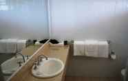 Toilet Kamar 7 Golfview Motor Inn