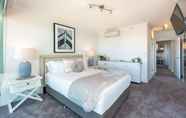 Kamar Tidur 7 The Waterford on Main Beach