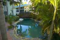 Kolam Renang Koala Court Holiday Apartments