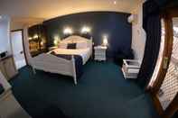 Bedroom Sleepy Hill Motor Inn