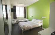 Bedroom 7 Sydney Harbour YHA - Hostel