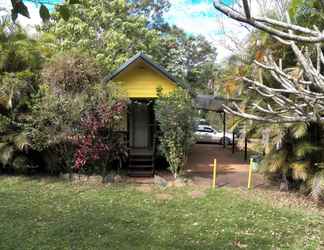 Exterior 2 Lake Eacham Tourist Park & Self Contained Cabins