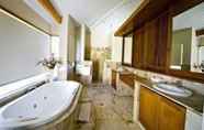 In-room Bathroom 2 Yallingup Villas
