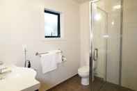 Toilet Kamar Brooklyn Motor Lodge