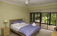 Kamar Tidur 5 Dunsborough Rail Carriages & Farm Cottages