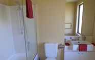 Toilet Kamar 3 Methven Motels & Apartments