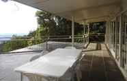 Common Space 4 Treetops Accommodation Montville