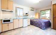 Kamar Tidur 3 Clog Barn Caravan Park