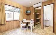 Kamar Tidur 5 Clog Barn Caravan Park