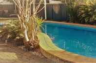 Swimming Pool Avlon Gardens Motel - Ballina