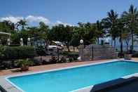 Swimming Pool Shoredrive Motel
