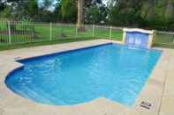 Swimming Pool Wattle Grove Motel