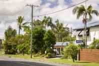 Exterior Blue Water Motel