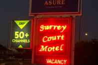 Bên ngoài Surrey Court Motel