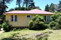 Exterior Blackheath Holiday Cabins