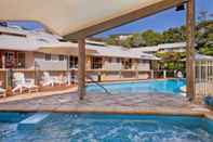 Kolam Renang Tathra Beach House Apartments