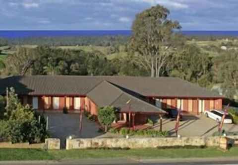 Exterior Milton Village Motel