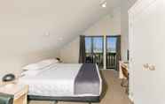 Kamar Tidur 6 Le Chalet Suisse Motel Apartments