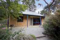 Exterior Split Point Cottages