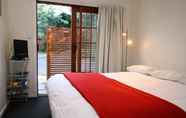 Kamar Tidur 5 Hideaway Studio Accommodation