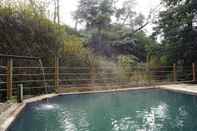 Kolam Renang Okoroire Hot Springs Hotel