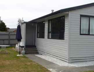 Exterior 2 Birchwood Cottages