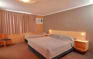 Bilik Tidur 6 Morayfield Tavern & Motel