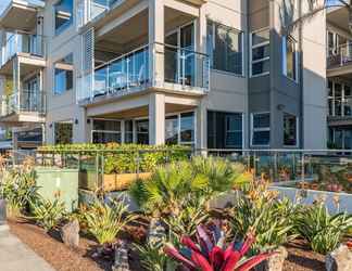 Exterior 2 Edgewater Palms Apartments