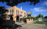 Exterior 2 Bell Tower Motor Inn