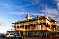 Exterior Grand Pacific Hotel