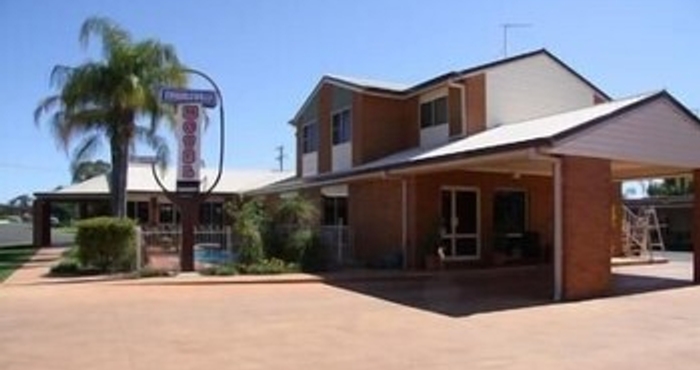 Exterior Charleville Motel