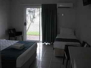 Bedroom 4 Cardwell Beachcomber Motel and Tourist Park
