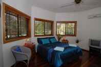Bedroom Hibiscus Lodge Bed & Breakfast