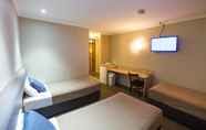 Kamar Tidur 3 Lakeview Hotel Motel