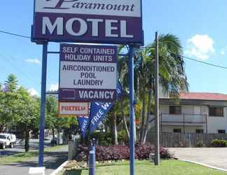 Exterior 2 Paramount Motel