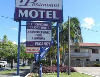 Exterior 2 Paramount Motel