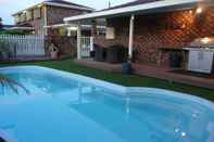Swimming Pool Rosebourne Gardens Motel