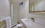 Toilet Kamar 5 Portsea Place