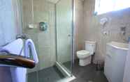 Toilet Kamar 5 Garden City Motor Inn