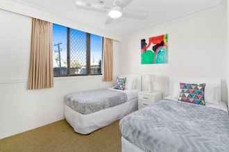 Bedroom 4 Columbia Beachfront Apartments