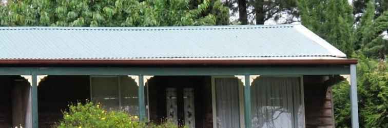 Exterior Cedar Lodge Cabins