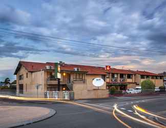 Exterior 2 Black Buffalo Hotel