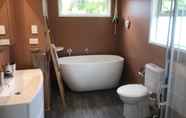 Phòng tắm bên trong 3 Relax a Lodge